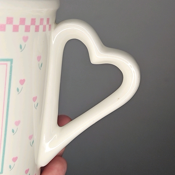 💕2/$25💕Adorable David Gish vintage Friendship Mug 1988 with heart handle - Picture 5 of 8